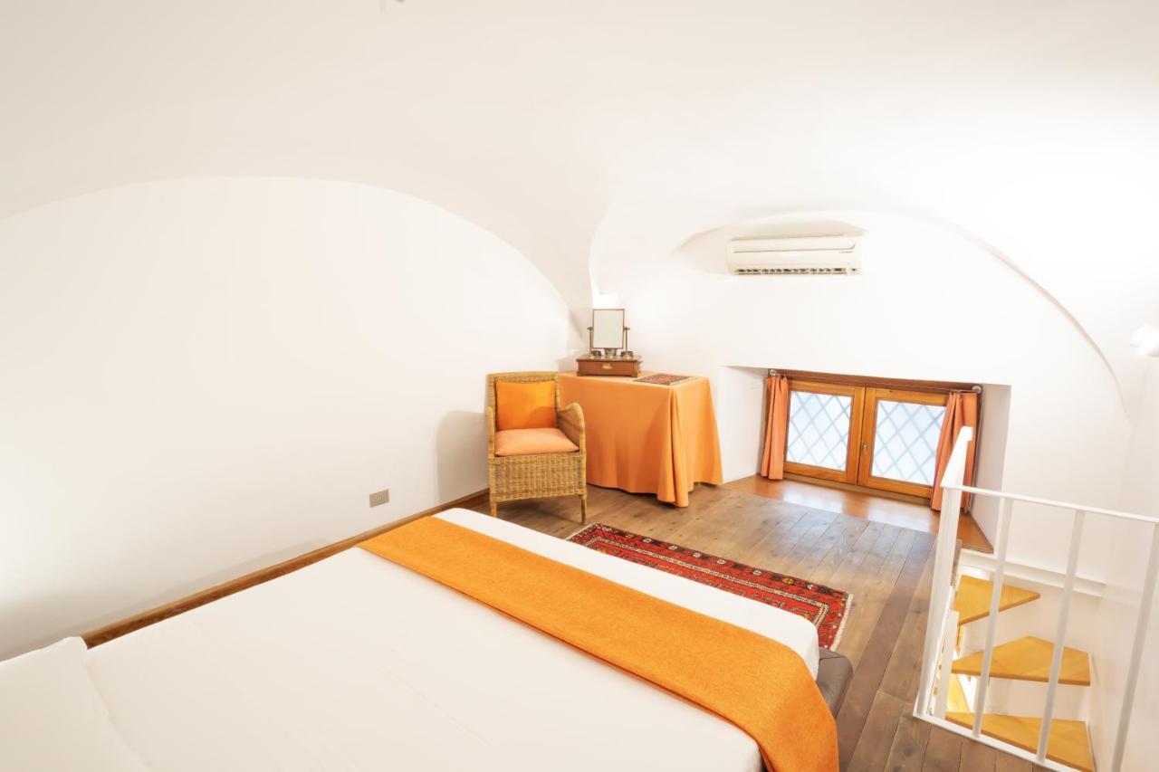 Quiet And Cozy Trastevere Hideaway Roma Ngoại thất bức ảnh