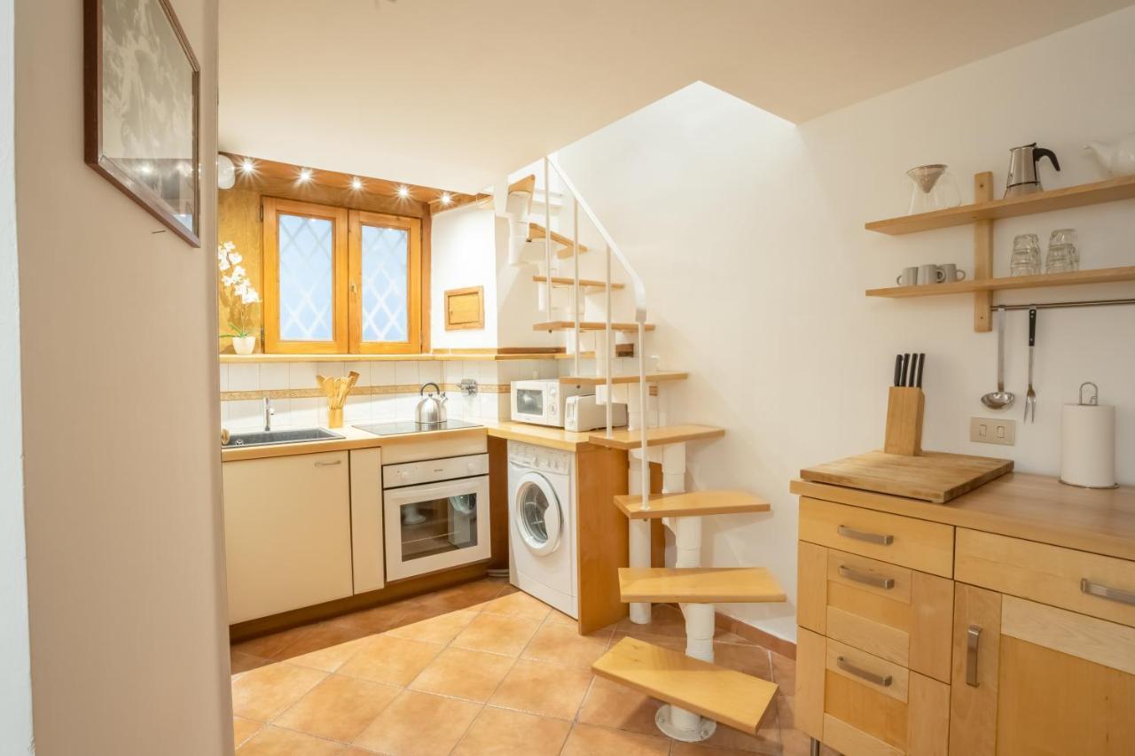 Quiet And Cozy Trastevere Hideaway Roma Ngoại thất bức ảnh